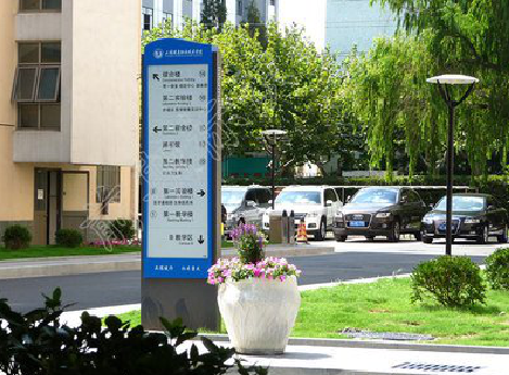 内江哪些因素影响宣传栏的制作？